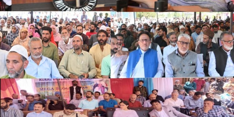 DDC Kupwara chairs Mega Block Divas at Qaziabad