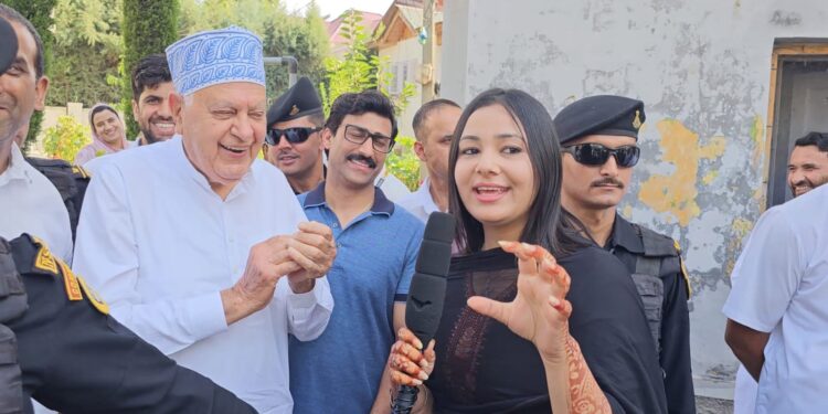 “Treats me like a daughter”: Female journalist on viral video with Farooq Abdullah