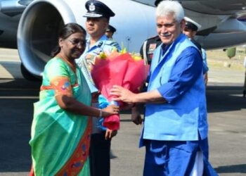 President Murmu arrives in Srinagar for 2-day J&K visit