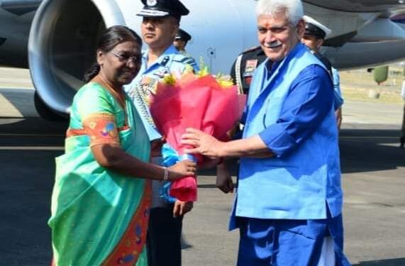 President Murmu arrives in Srinagar for 2-day J&K visit