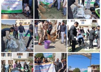 DLSA Kupwara holds cleanliness drive at District Court Complex Kupwara