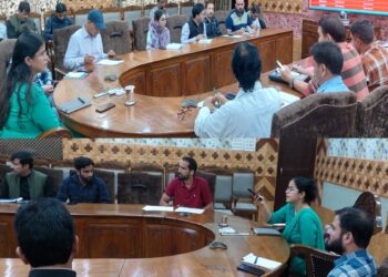 DC Kupwara reviews progress under AB-PMJAY, JK-Sehat Scheme