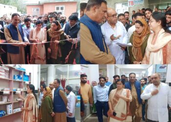 DC Kupwara inaugurates new Tehsil Office Building at Kralpora, conducts surprise visit of SDH