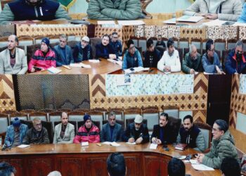 Action plan for smooth conduct of ‘Viksit Bharat Sankalp Yatra’ reviewed at Kupwara