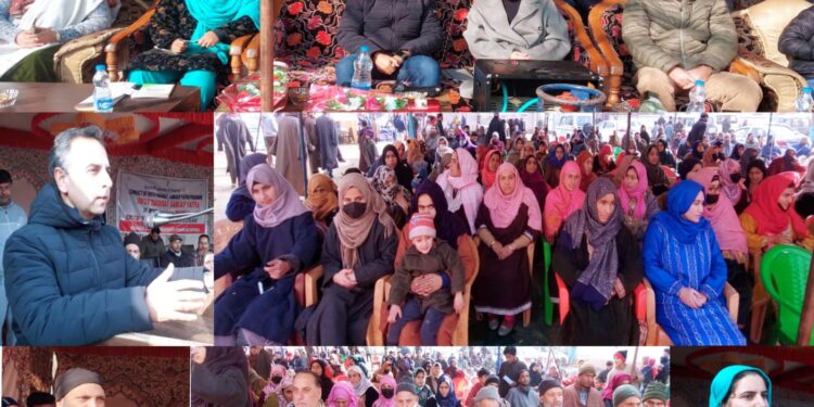 Secretary, Disaster Management, Relief & Rehabilitation visits Kupwara, participates in Viksit Bharat Sankalp Yatra at Bramri (Drugmulla)