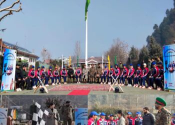 DC Kupwara Flags-in team of girl students returning from Cricket Capacity Building Tour of Pune