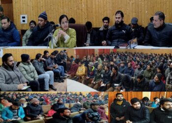 DC Kupwara Chairs EROs, AEROs, PEBOs meeting-cum-training Session