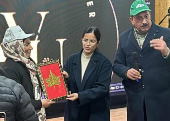 DC Kupwara felicitates Agri-preneurs