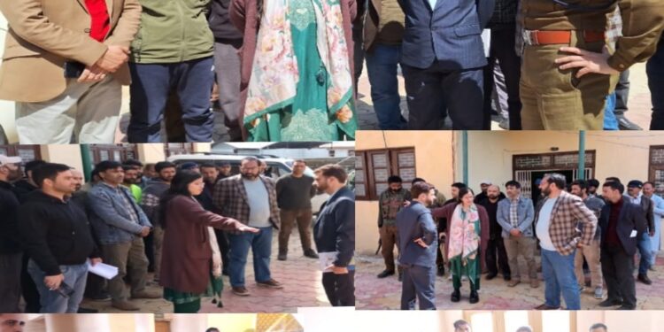 LS elections 2024:DC Kupwara visits Handwara, conducts comprehensive inspection of Strong room, Polling Stations, Election control Room, Development works