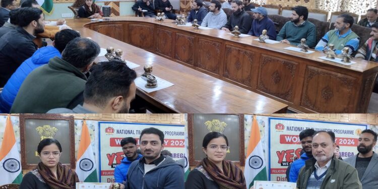 DDC Kupwara felicitates Panchayats for achieving the TB- Mukt status.