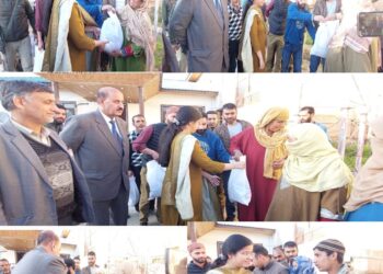 DC Kupwara distributes food items among needy, destitute