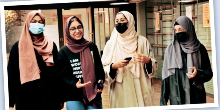 Gender Bias in Kashmir’s Private Sector: The Growing Challenge for Male Job Aspirants