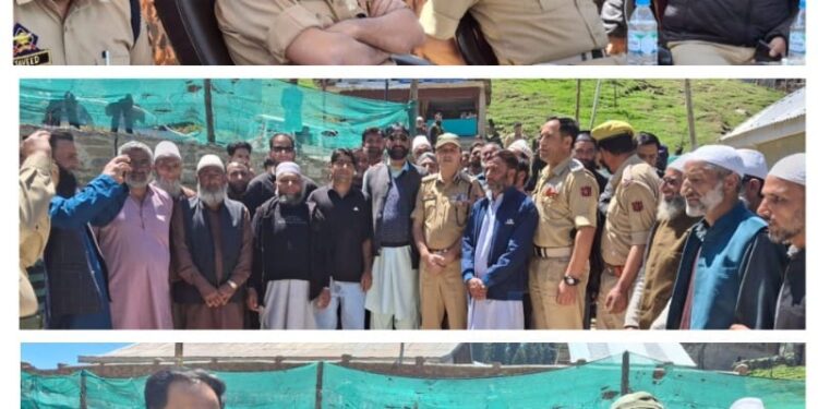 Kupwara Police Holds PCPG Meeting at Border Village Machil to Address Public Grievances