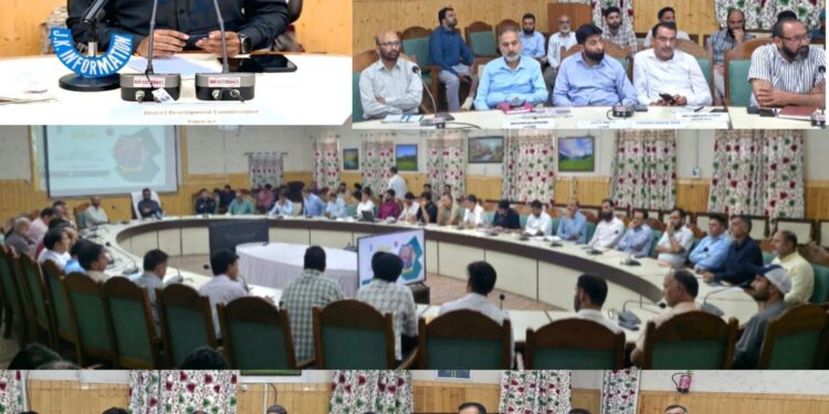 DC Kupwara, Shrikant Balasaheb Suse chairs introductory meeting with District Officers