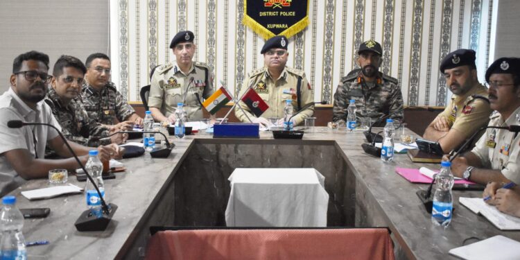 DIG NKR Reviews Independence Day Security Preparedness in Kupwara