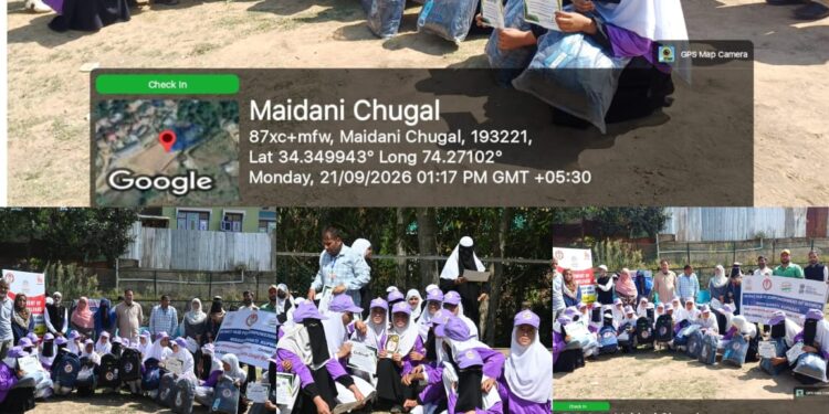 DHEW Mission Shakti, Kupwara Organises Awareness-cum-Distribution Programme under BBBP Initiative