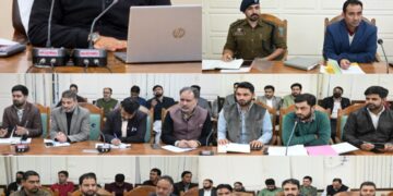 DC Kupwara chairs Winter Preparedness meeting; directs uninterrupted services and advance stocking across border areas